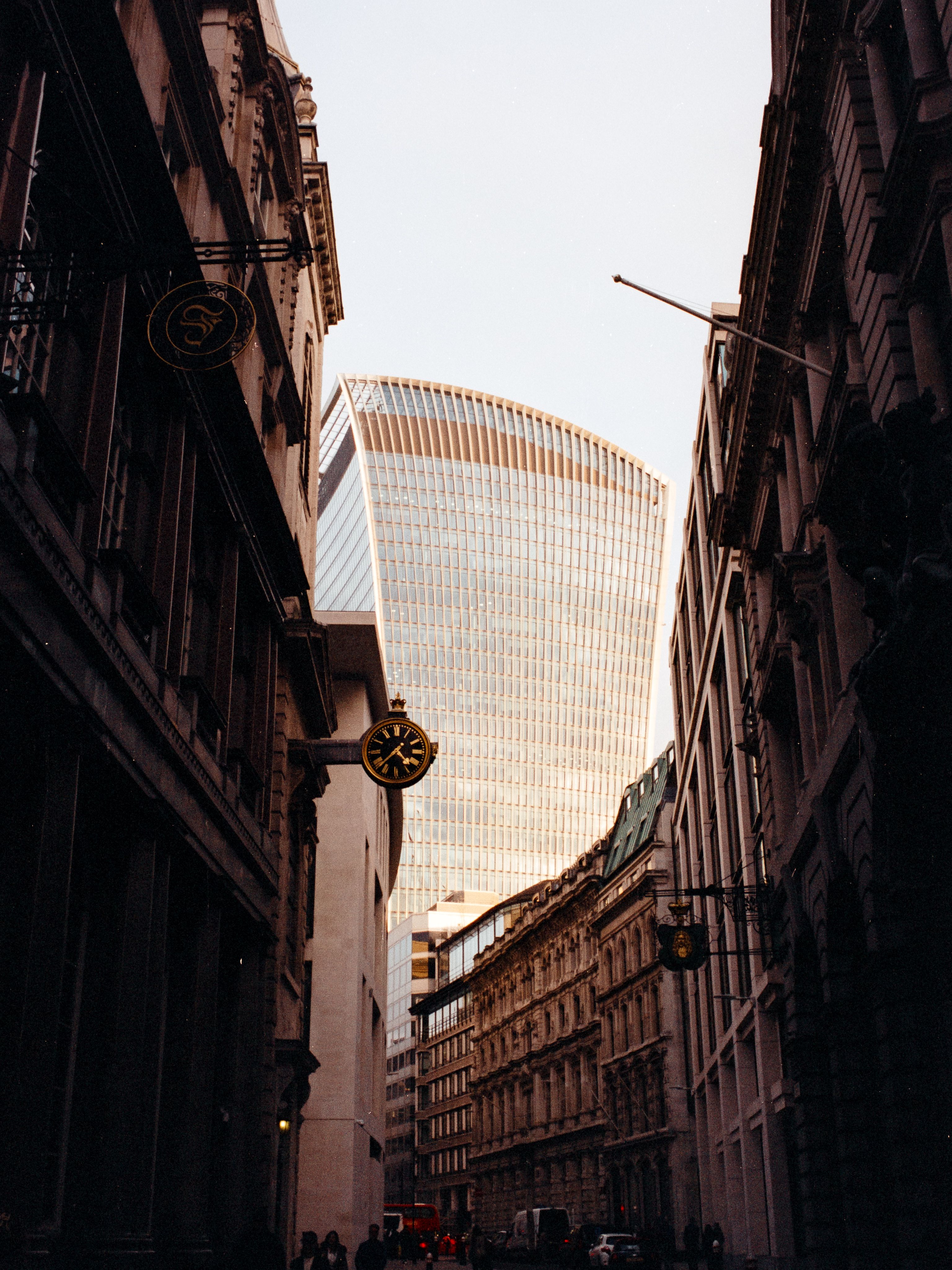 Contrast of modernity